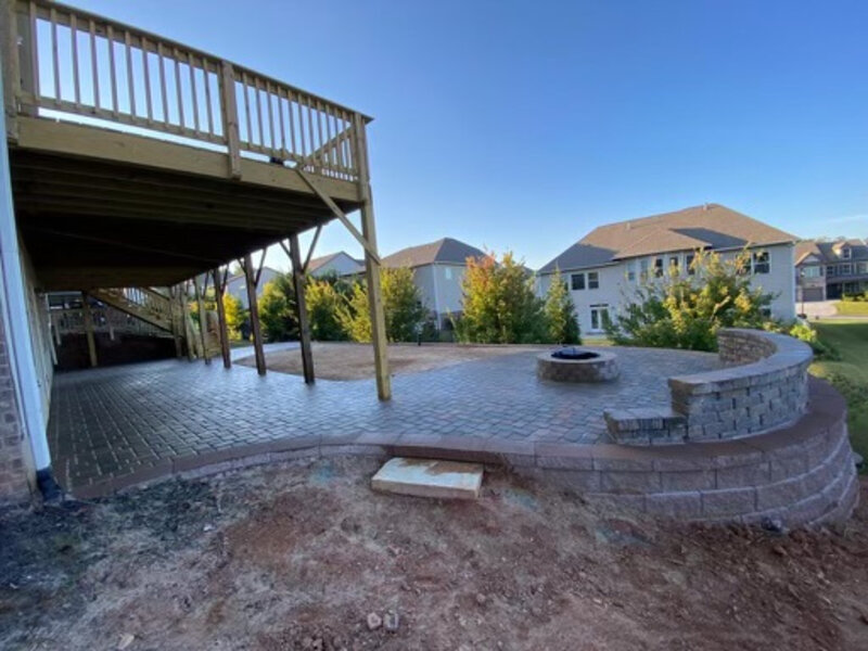Paver patio with Keystone Demi and Supra pavers and seating wall in Johns Creek, Georgia