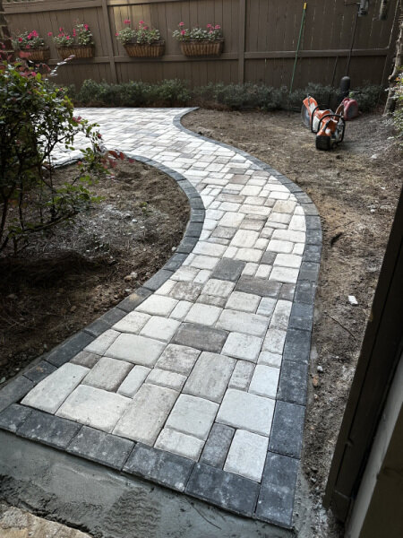 Paver patio with charcoal border in Alpharetta, GA