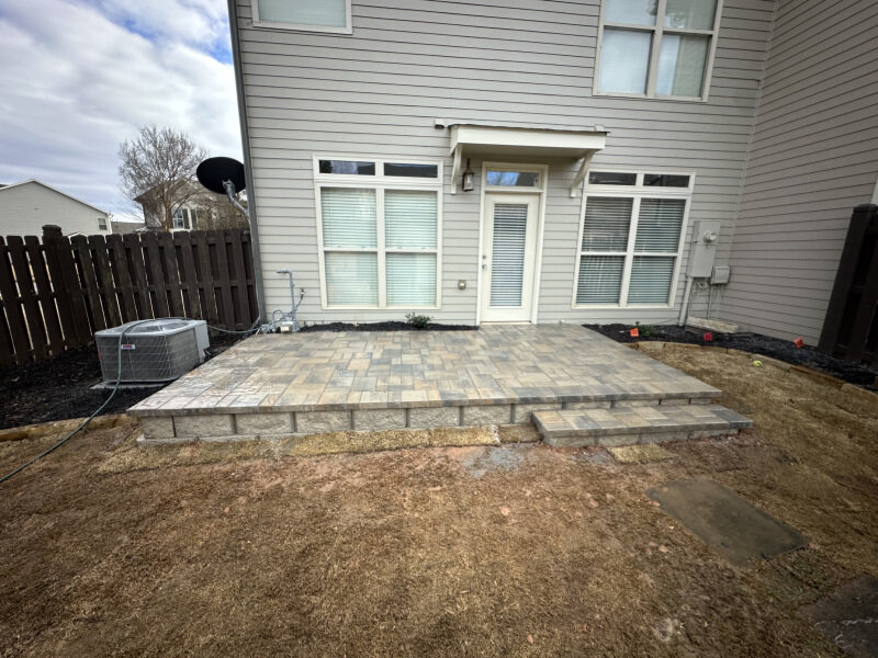 Retaining Wall installation by Tucano Stones in Metro Atlanta