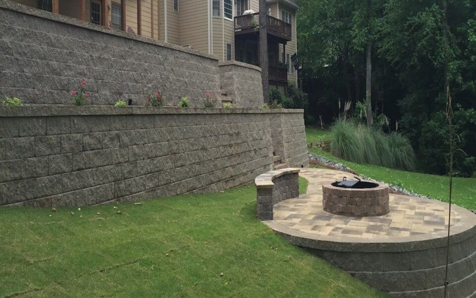 Retaining wall failure warning signs and repair guide