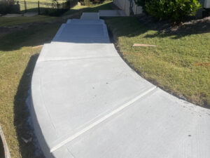 Tucano Stones Concrete sidewalk and steps