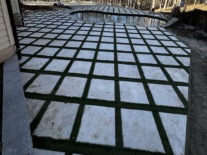 Tucano Stones Porcelain pavers pool area with artificial turf